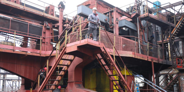 Photo – Kametstal is completing repairs on coke pusher No. 4