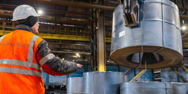 Photo – Zaporizhstal shipped 28,000 tons of coil to Romania following its integration with IAȘI
